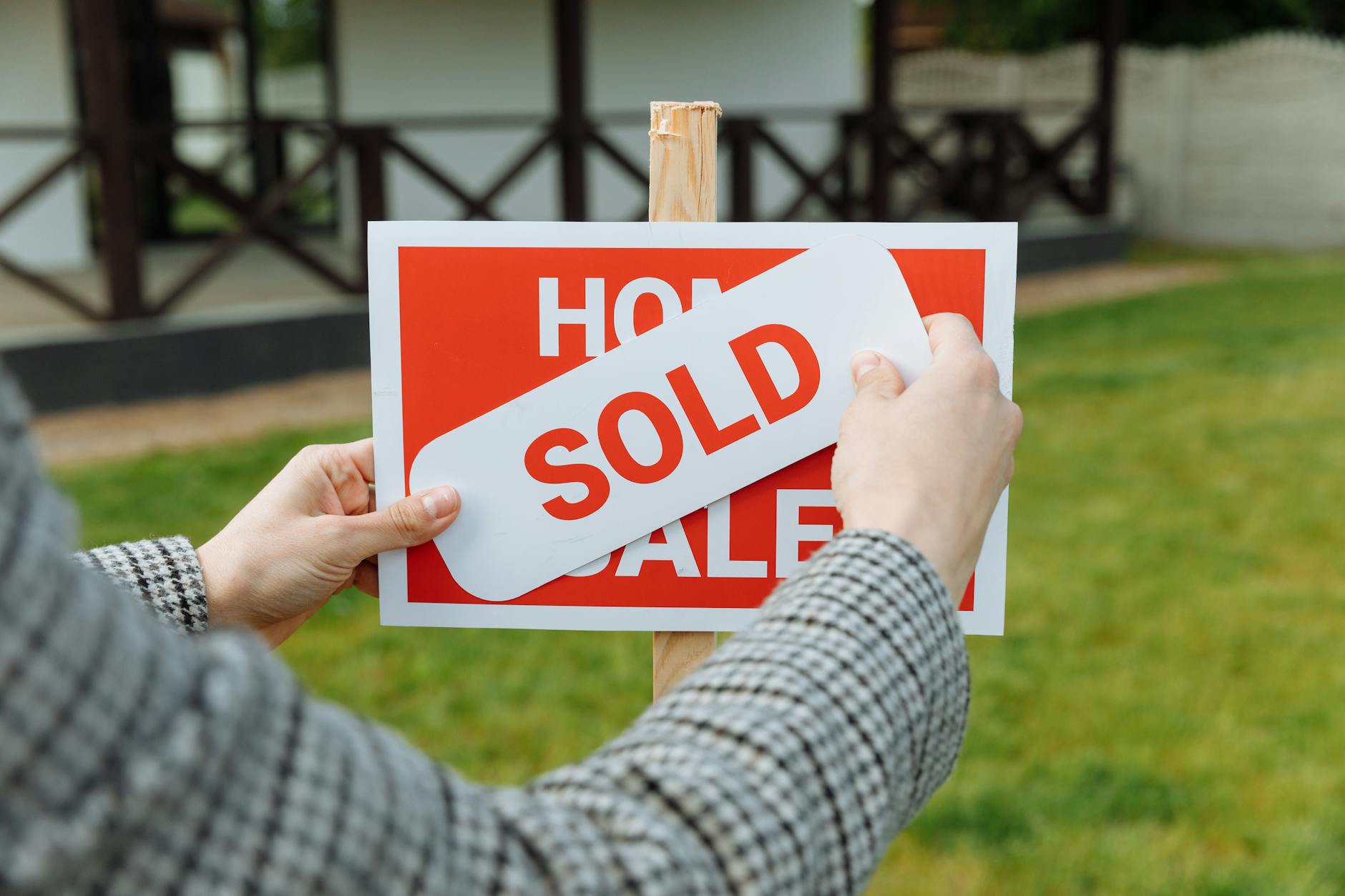 Mortgage Stress Ripples Across Sydney: MacroBusiness Analysis and What It Means for Borrowers